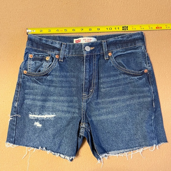 Levi’s 511 Slim Cutoff Jean Shorts Girls 16 Medium Distressed - Picture 8 of 10